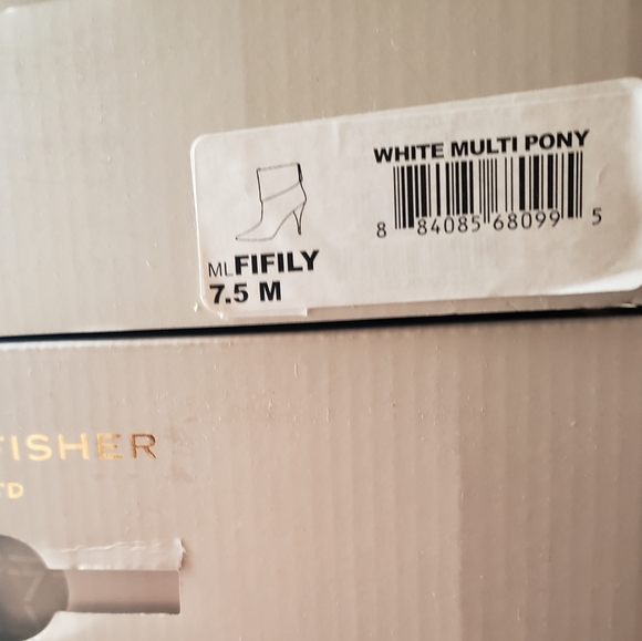 Marc Fisher LTD Fifily Pointed Calf Hair Booties - Picture 4 of 9